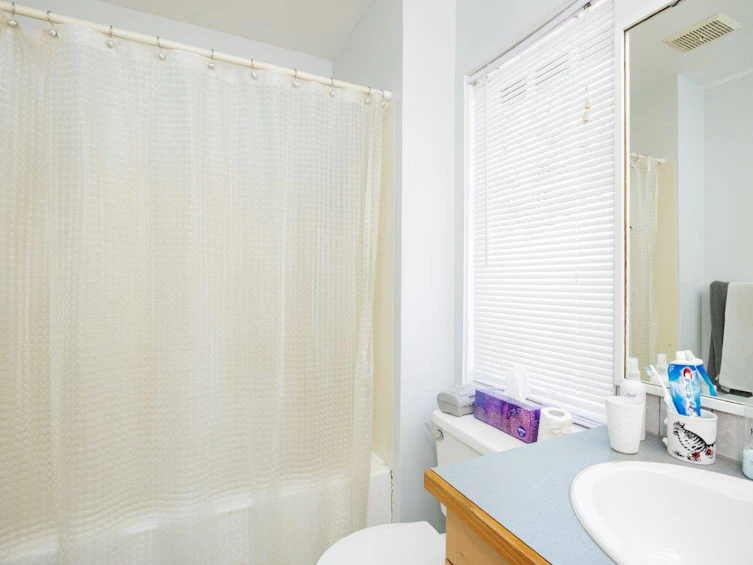 123 E Kings Road, North Vancouver, BC, V7N 1H4 - 13