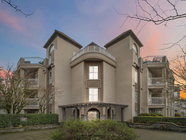 402-1128 Sixth Avenue, New Westminster, BC, V3M 6V8