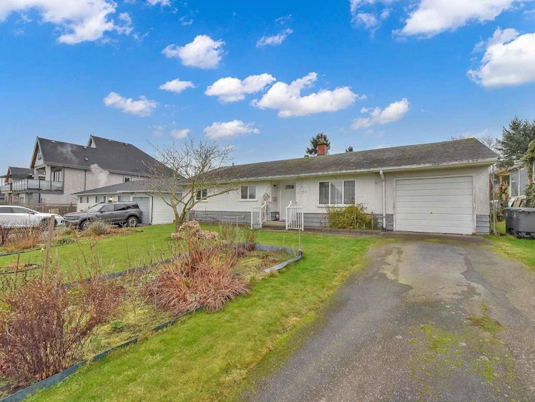 11102 135a Street, Surrey, BC, V3R 3A4 - 2