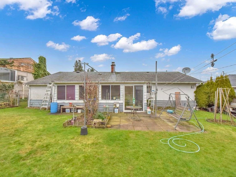 11102 135a Street, Surrey, BC, V3R 3A4 - 3
