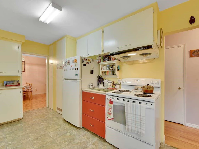11102 135a Street, Surrey, BC, V3R 3A4 - 14