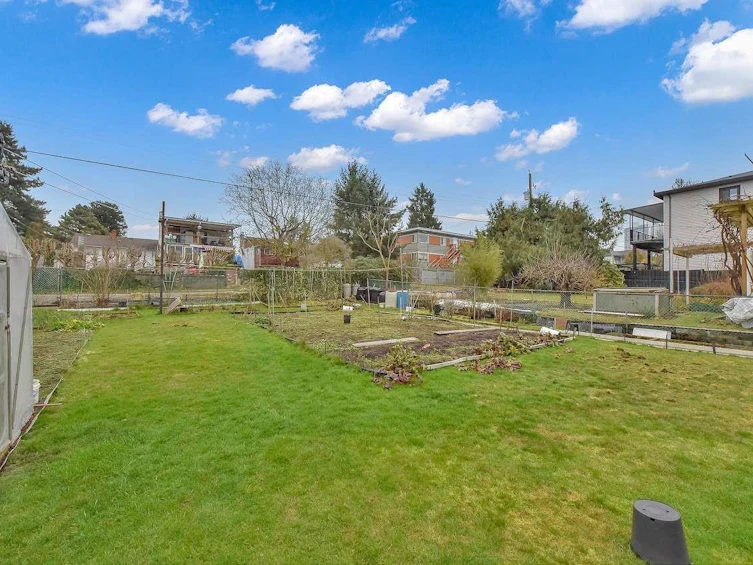 11102 135a Street, Surrey, BC, V3R 3A4 - 24