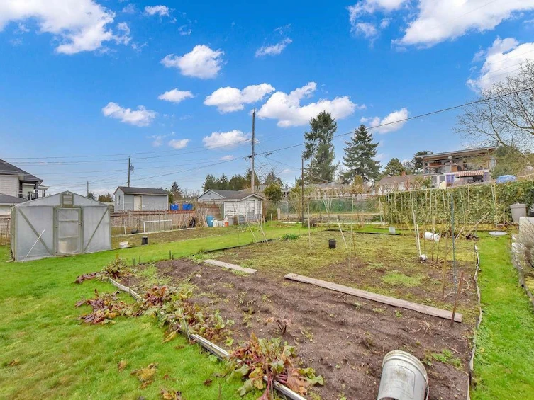 11102 135a Street, Surrey, BC, V3R 3A4 - 26