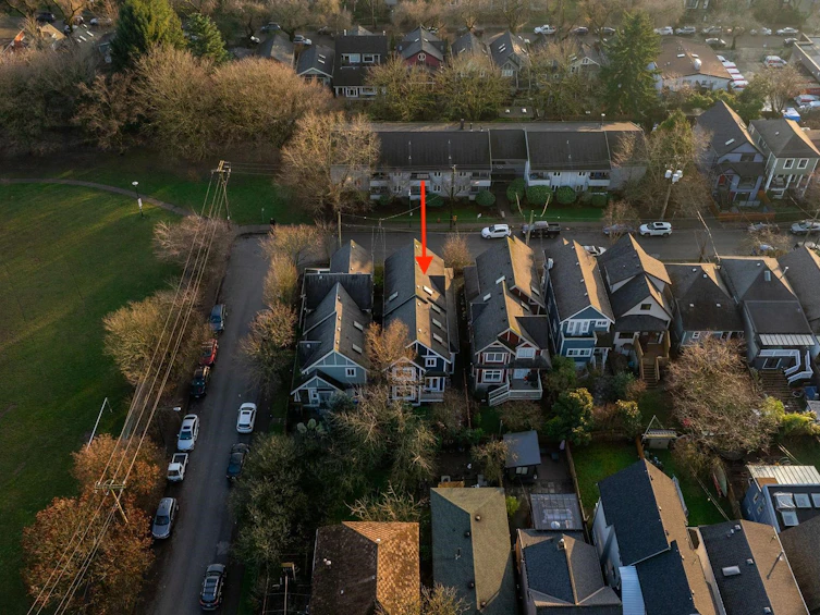 1789 E 5th Avenue, Vancouver, BC, V5N 1L9 - 37