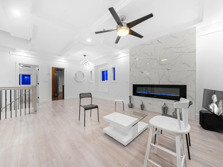 636 E 51st Avenue, Vancouver, BC, V5X 1C9 - 4