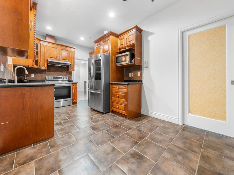 636 E 51st Avenue, Vancouver, BC, V5X 1C9 - 15