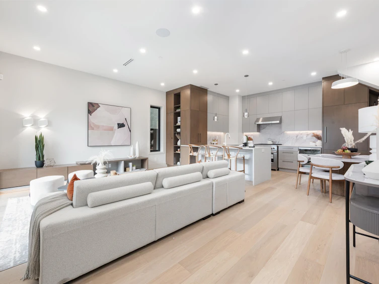 1-1969 E 8th Avenue, Vancouver, BC, V5N 1T9 - 2