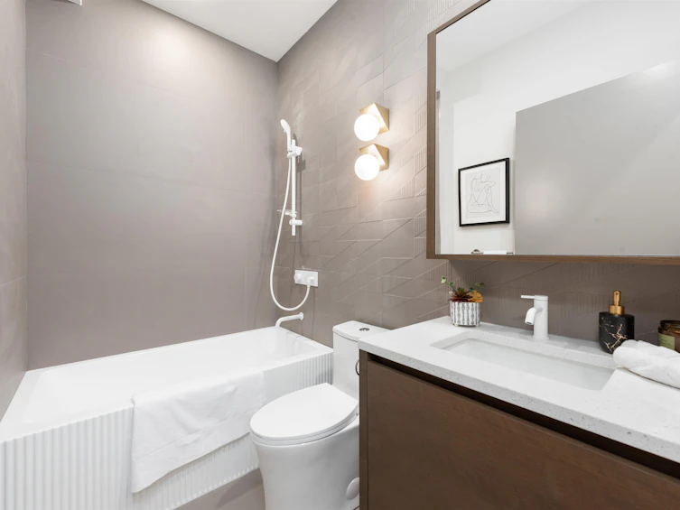 1-1969 E 8th Avenue, Vancouver, BC, V5N 1T9 - 17