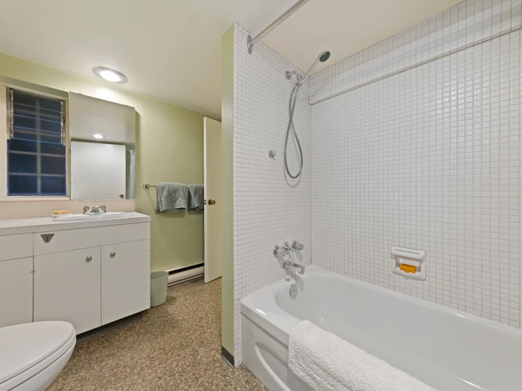 1750 W 36th Avenue, Vancouver, BC, V6M 1K2 - 25
