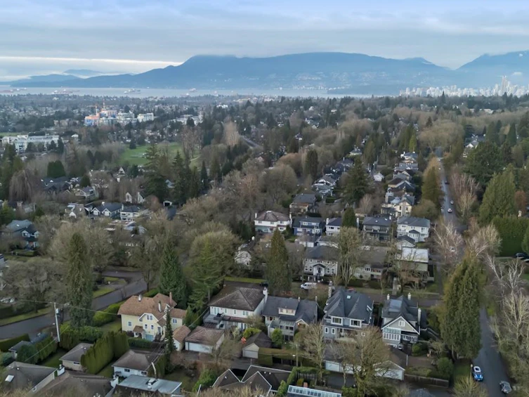 1750 W 36th Avenue, Vancouver, BC, V6M 1K2 - 36