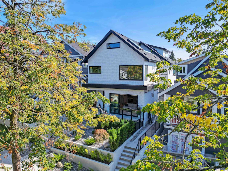 2024 E 4th Avenue, Vancouver, BC, V5N 1K4 - 3
