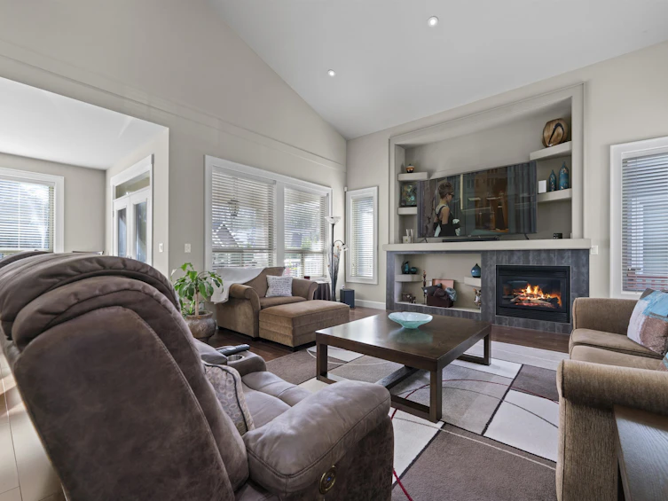 17328 0a Avenue, Surrey, BC, V3Z 9P3 - 5