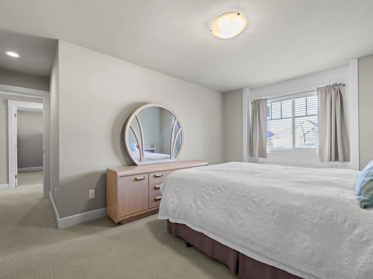 17328 0a Avenue, Surrey, BC, V3Z 9P3 - 18