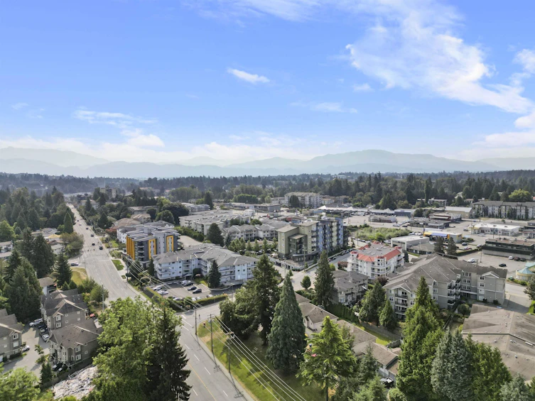 33233 George Ferguson Way, Abbotsford, BC, V2S 3L6 - 4