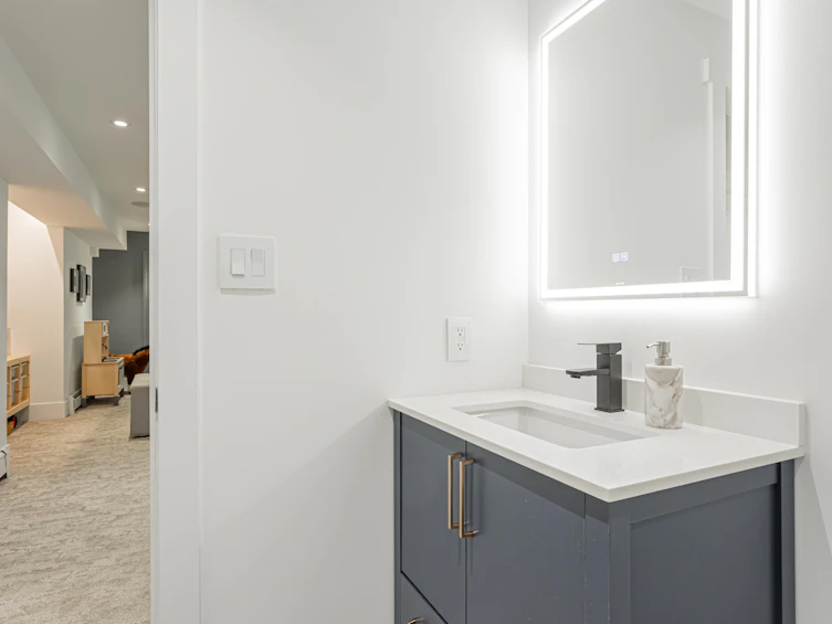 2561 Hyannis Point, North Vancouver, BC, V7H 1R9 - 23