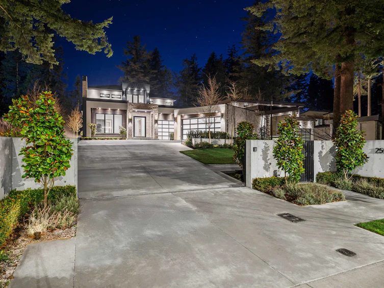 2555 141 Street, Surrey, BC, V4P 2E5 - 2