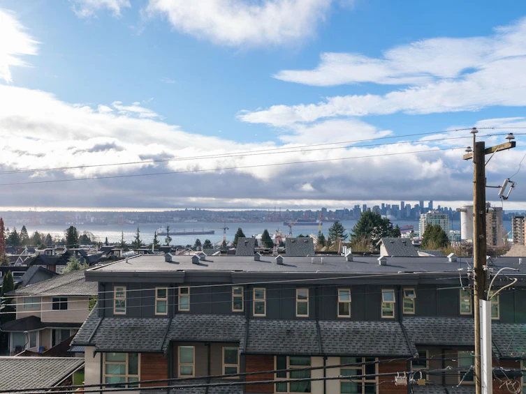 251 E 6th Street, North Vancouver, BC, V7L 1P4 - 30