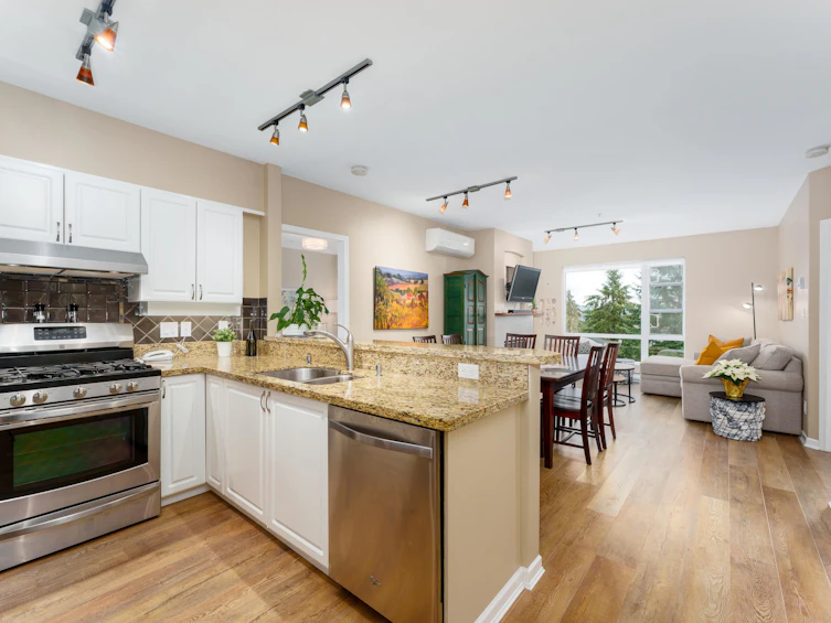 319-3629 Deercrest Drive, North Vancouver, BC, V7G 2S9 - 4