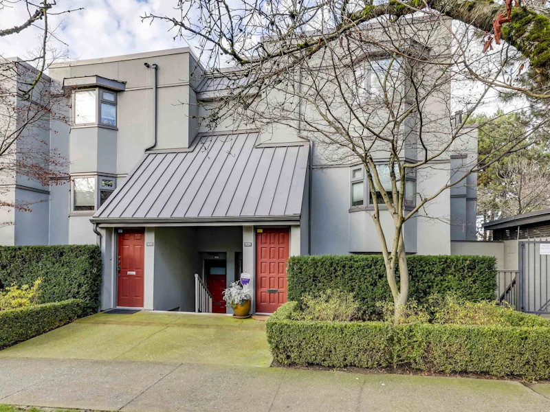 1327 W 8th Avenue, Vancouver BC V6H 3W4