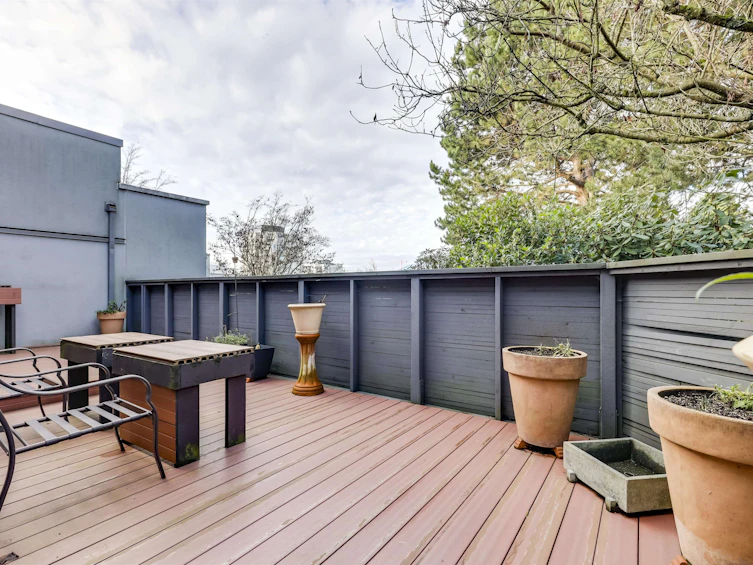 1327 W 8th Avenue, Vancouver, BC, V6H 3W4 - 2