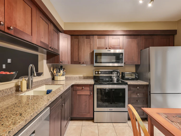1327 W 8th Avenue, Vancouver, BC, V6H 3W4 - 10