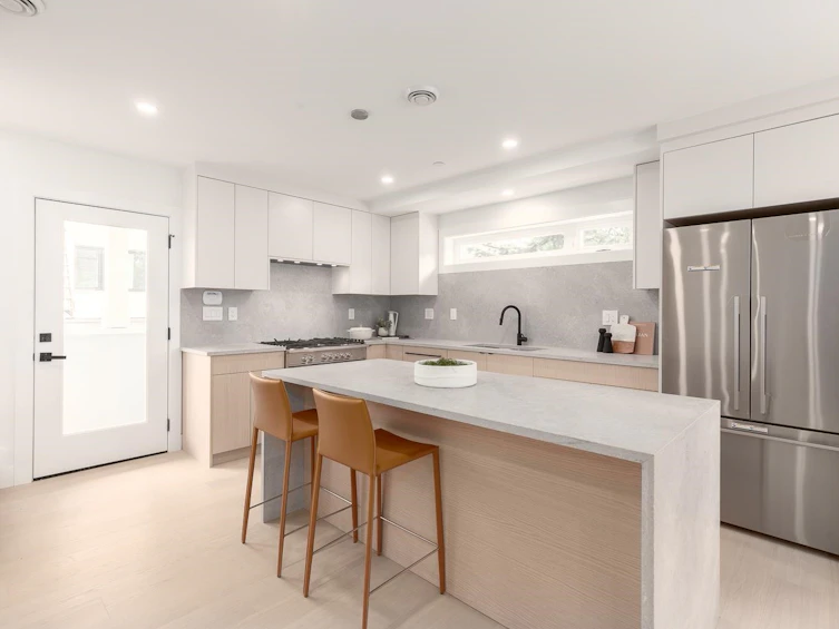 1557 E 21st Avenue, Vancouver, BC, V5N 2N3 - 4