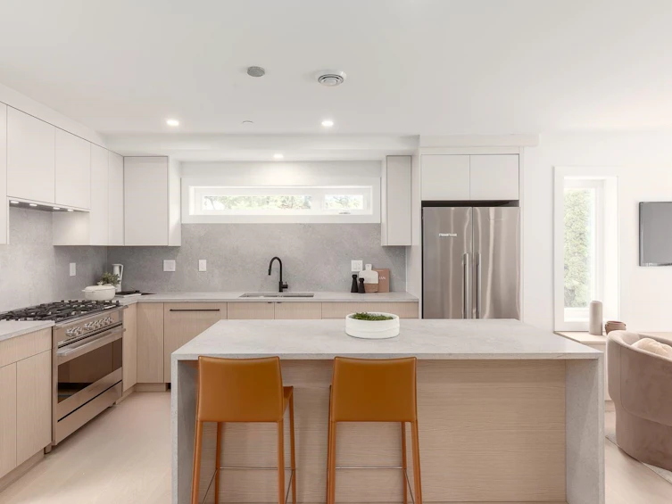 1557 E 21st Avenue, Vancouver, BC, V5N 2N3 - 5