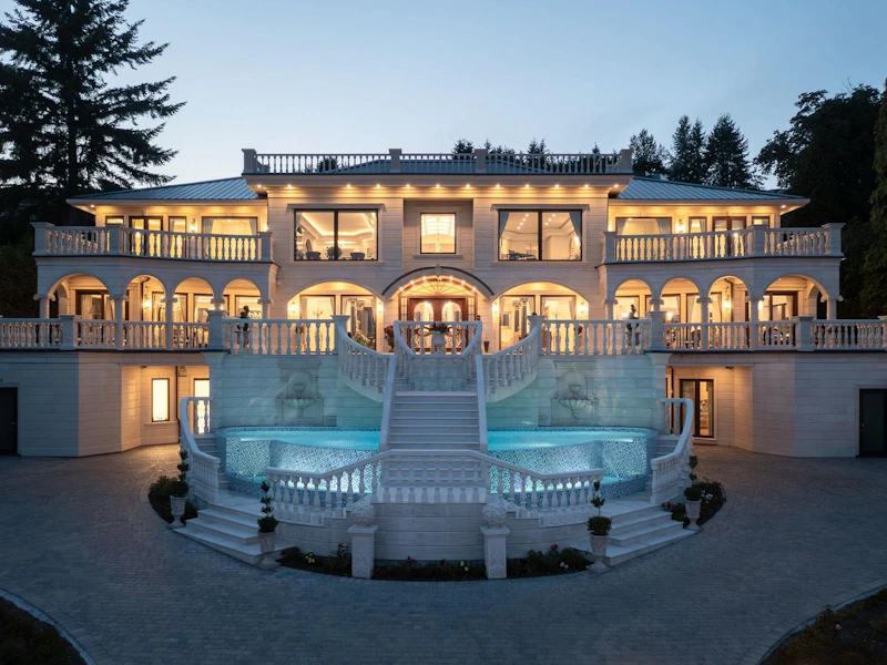820 Eyremount Drive, West Vancouver BC V7S 2A7