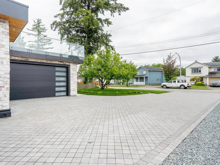 6052 172 Street, Surrey, BC, V3S 3Z7 - 2
