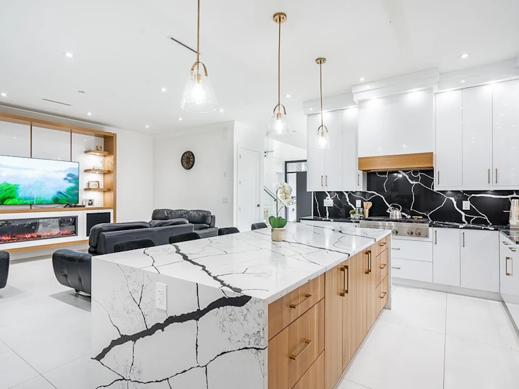 6052 172 Street, Surrey, BC, V3S 3Z7 - 7