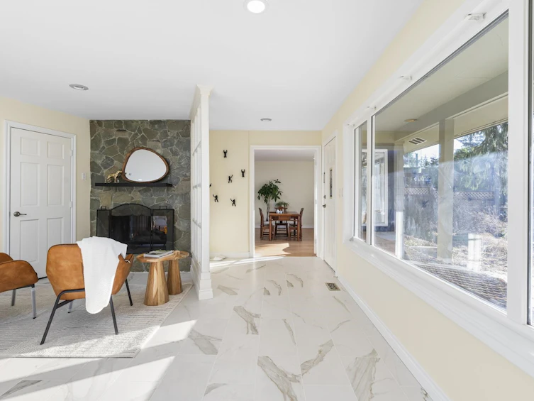 568 Alpine Court, North Vancouver, BC, V7R 2L6 - 6