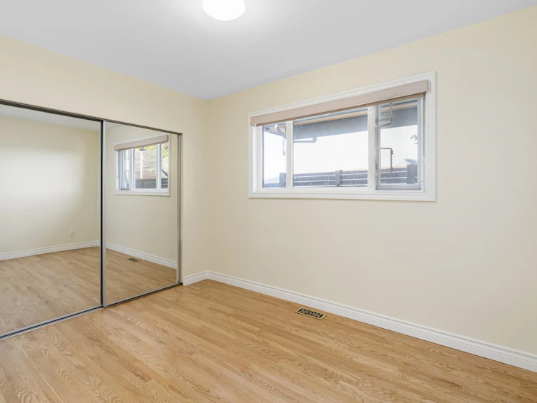 568 Alpine Court, North Vancouver, BC, V7R 2L6 - 17