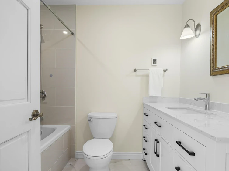 568 Alpine Court, North Vancouver, BC, V7R 2L6 - 20