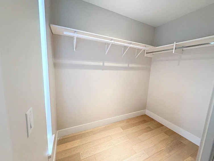 7488 Granville Street, Vancouver, BC, V6P 0G1 - 9