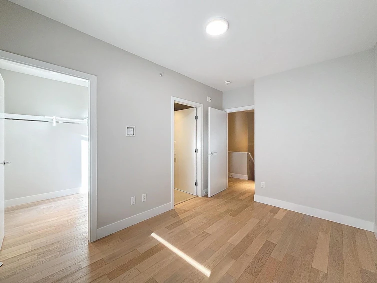 7488 Granville Street, Vancouver, BC, V6P 0G1 - 13