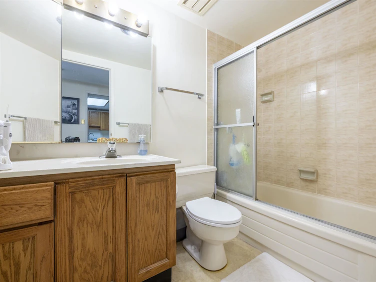 304-2140 Briar Avenue, Vancouver, BC, V6L 3E3 - 11