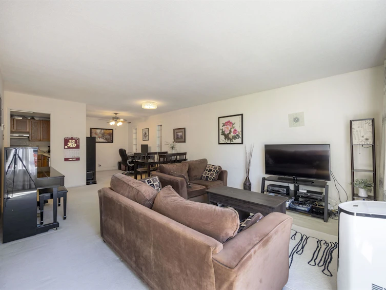 304-2140 Briar Avenue, Vancouver, BC, V6L 3E3 - 4