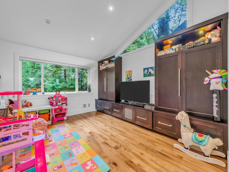 5361 Nancy Greene Way, North Vancouver, BC, V7R 4N2 - 15