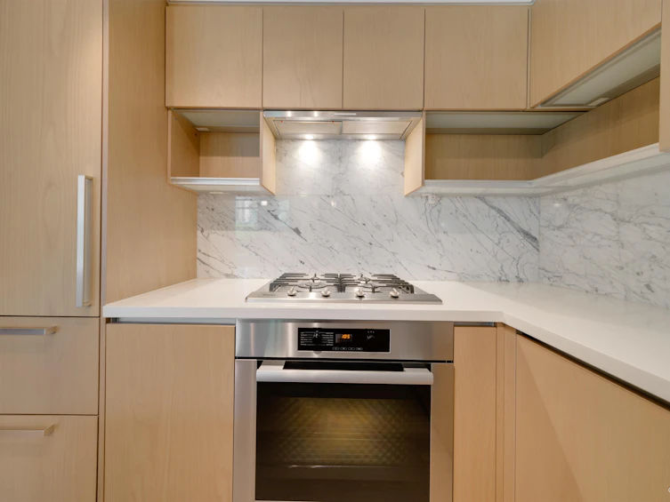 6568 Nelson Avenue, Burnaby, BC, V5H 0E8 - 4