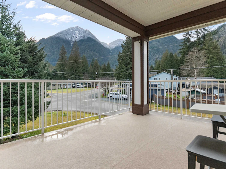 63861 Old Yale Road, Hope, BC, V0X 1L2 - 12