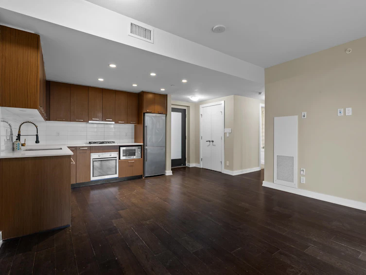 303-1372 Seymour Street, Vancouver, BC, V6B 0L1 - 5