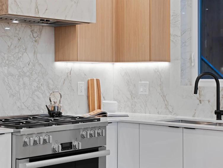 A-3536 W 14th Avenue, Vancouver, BC, V6R 2W4 - 4
