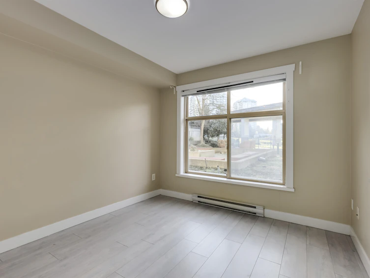 L101-13555 Gateway Drive, Surrey, BC, V3T 0B5 - 11