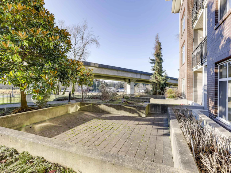 L101-13555 Gateway Drive, Surrey, BC, V3T 0B5 - 21