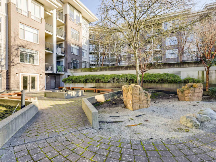 L101-13555 Gateway Drive, Surrey, BC, V3T 0B5 - 22