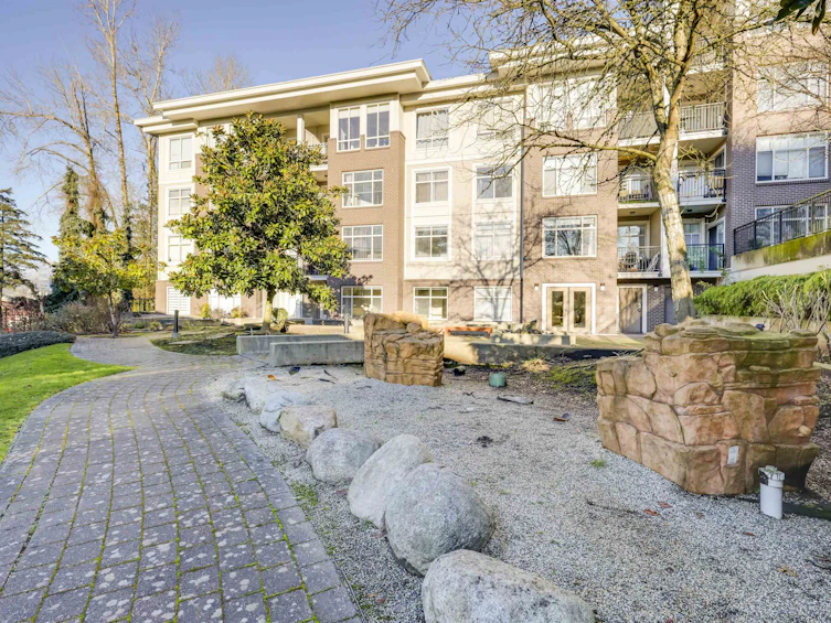 L101-13555 Gateway Drive, Surrey, BC, V3T 0B5 - 23