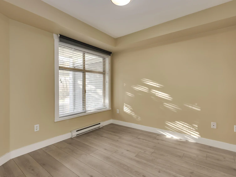 L101-13555 Gateway Drive, Surrey, BC, V3T 0B5 - 17