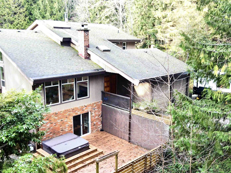 1525 Park Avenue, Roberts Creek BC