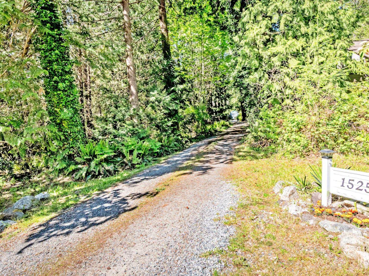 1525 Park Avenue, Roberts Creek, BC, V0N 2W2 - 38
