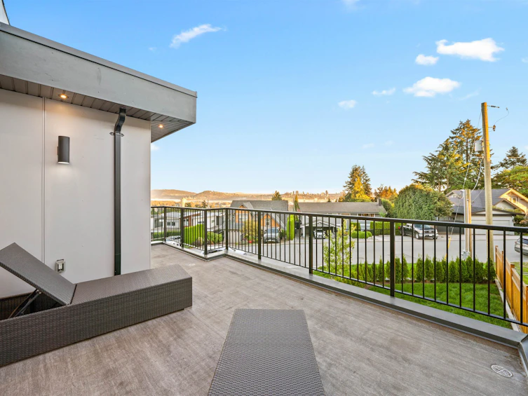 818 Drayton Street, North Vancouver, BC, V5L 4E2 - 25